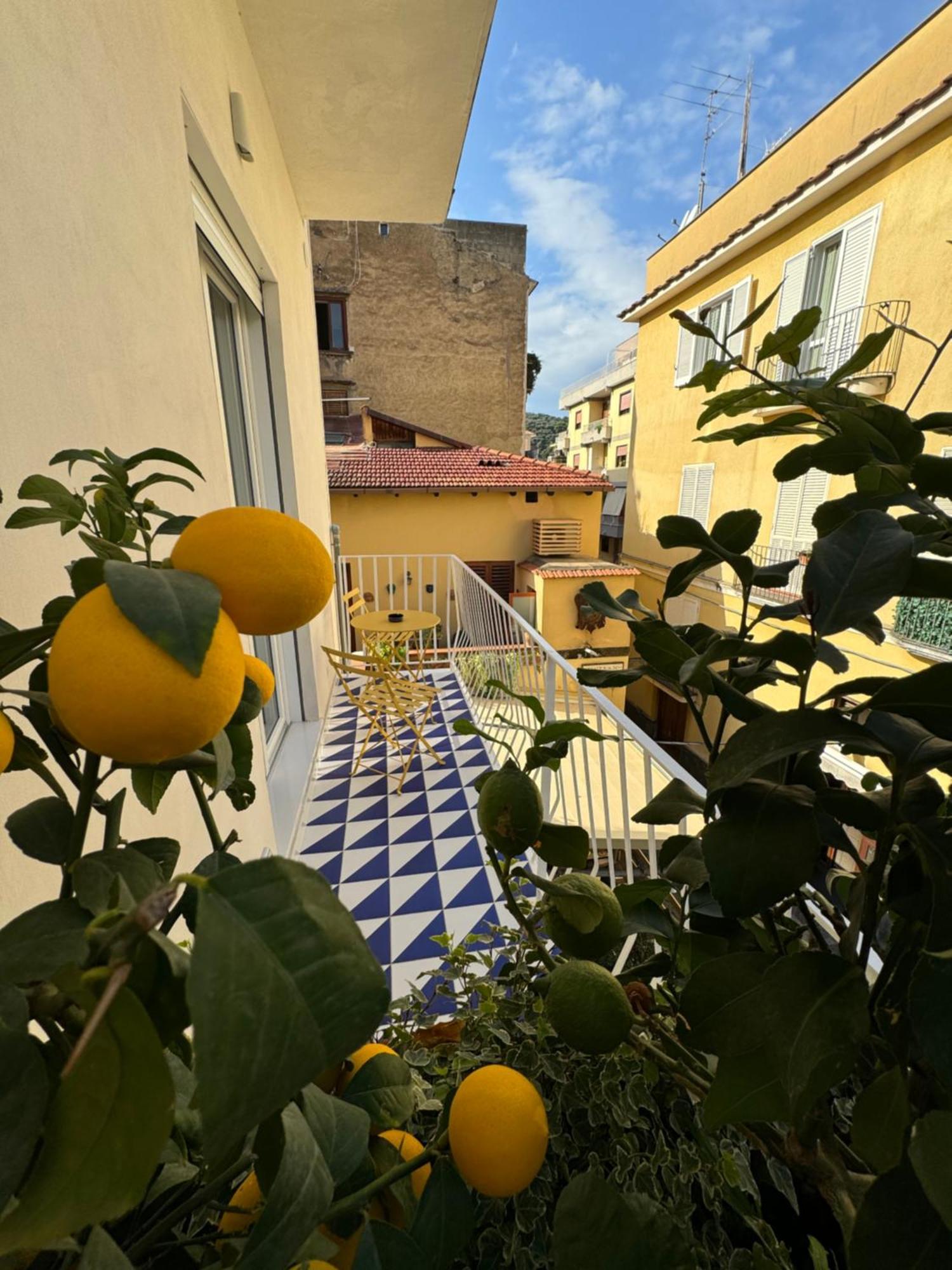 Bed and Breakfast Casa Di Napoli - Sorrento Esterno foto